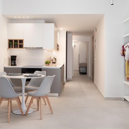 The H Experience - Eclectic Spacious Apartment Near Venetian Castle - 1 Ираклион Экстерьер фото