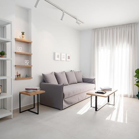 The H Experience - Eclectic Spacious Apartment Near Venetian Castle - 1 Ираклион Экстерьер фото